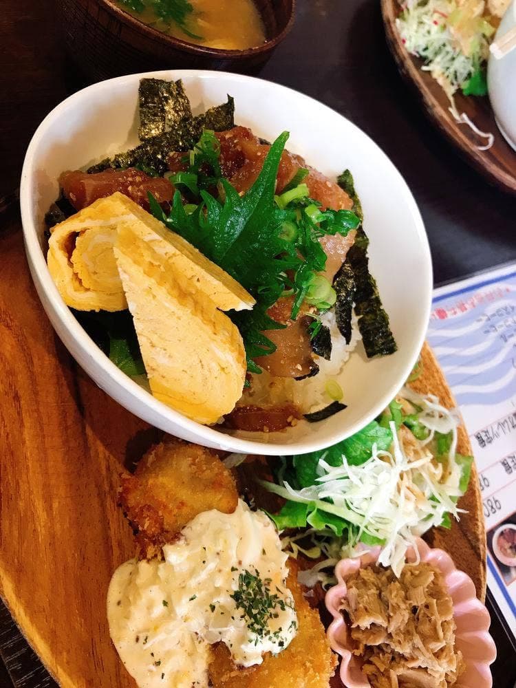 創作まぐろ料理 鮪ソムリエ 楽彩