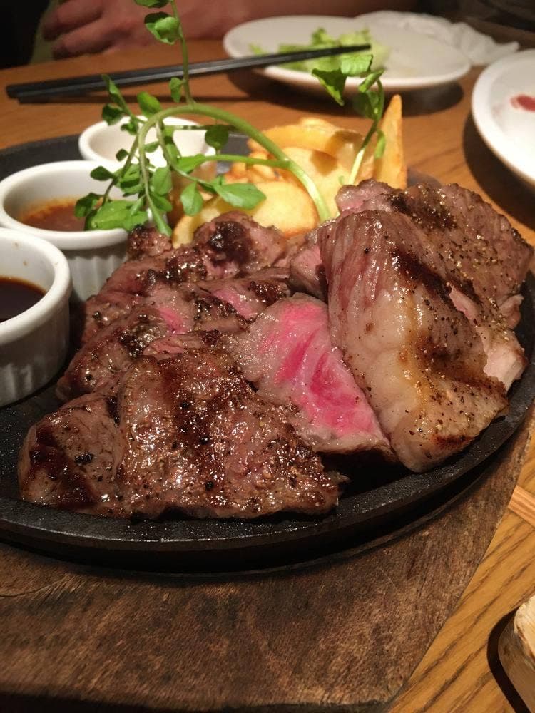 近江牛ステーキ&グリル BISTECCA