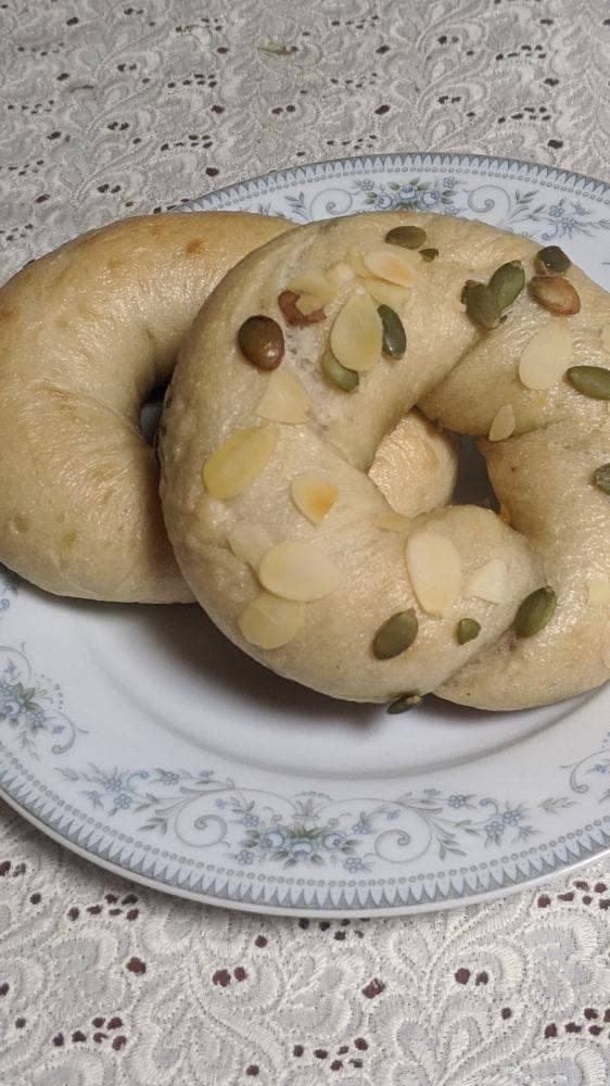 HOT BAGELS