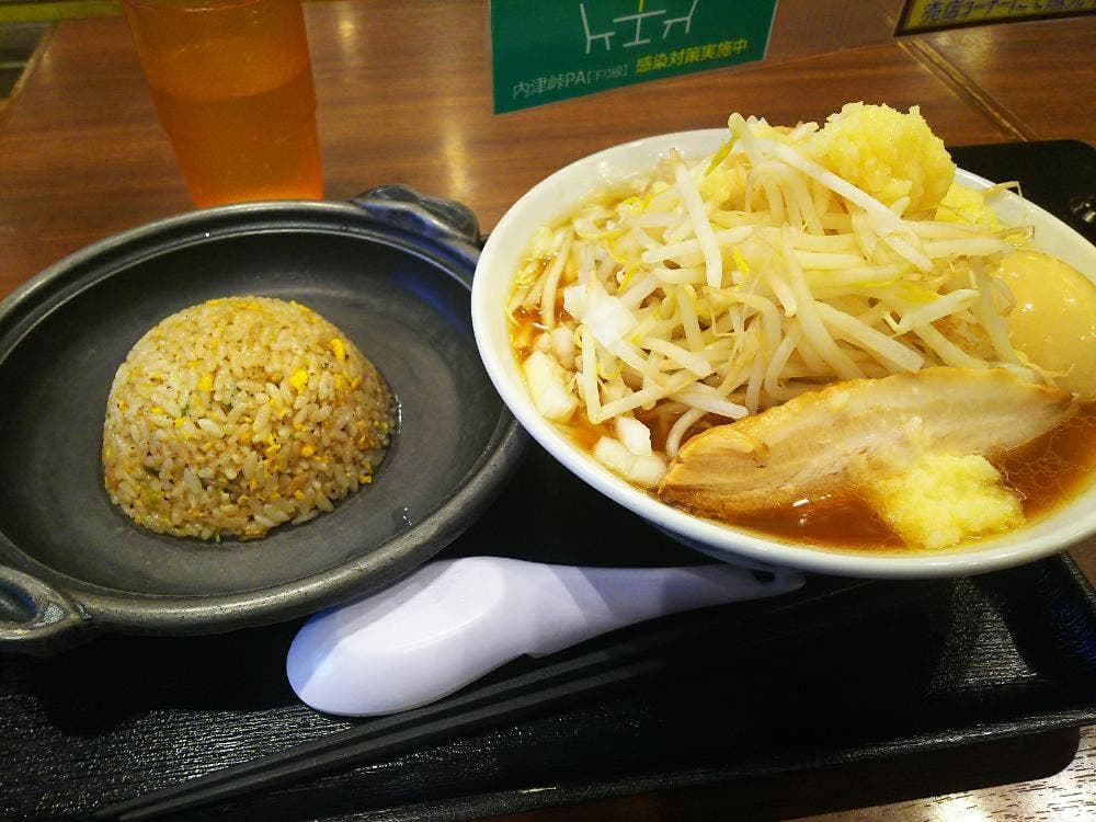 内津峠パーキングエリアスナックコーナー