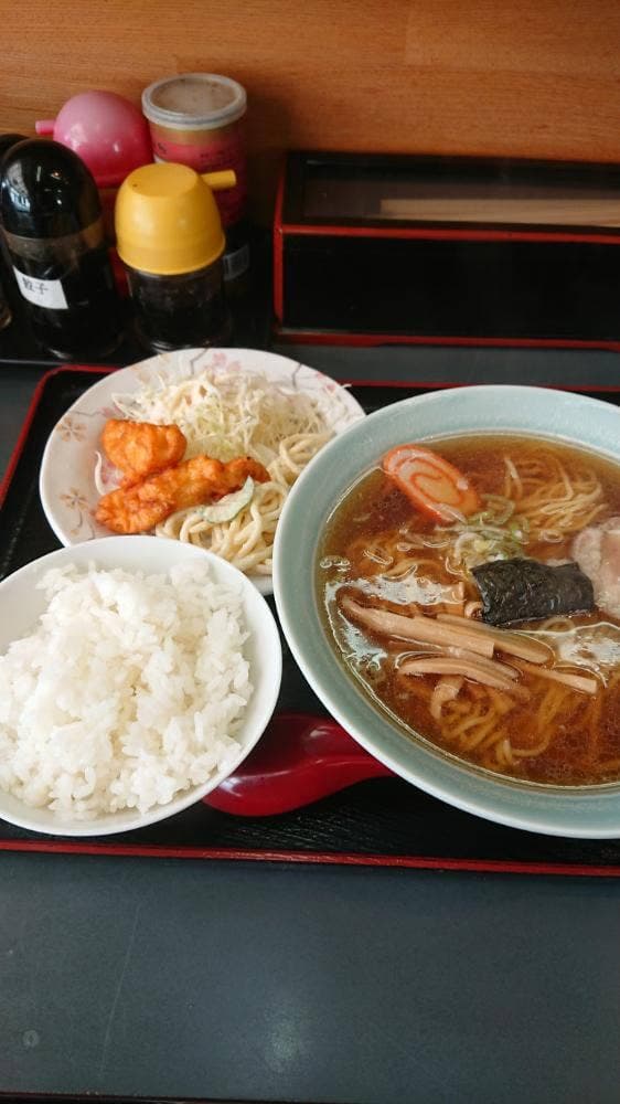 串焼きらーめん食堂 花や