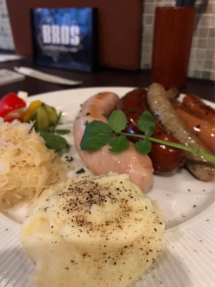 クラフトビール&ソーセージ ブロス 神保町