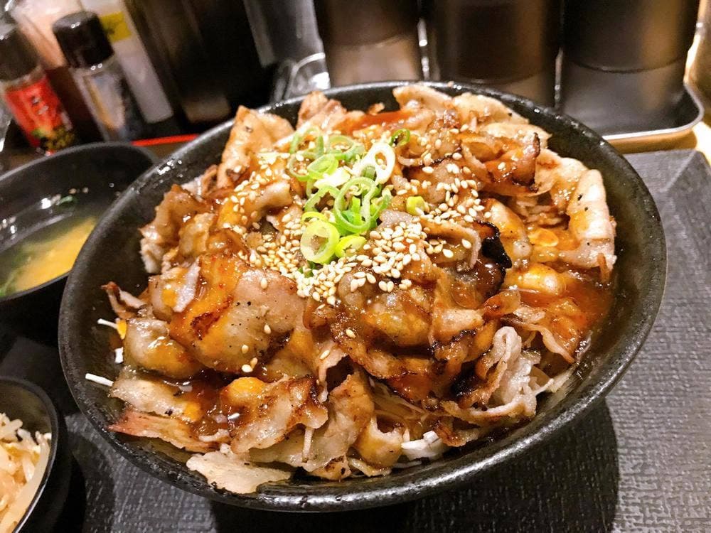 肉丼専門店 尼崎肉劇場