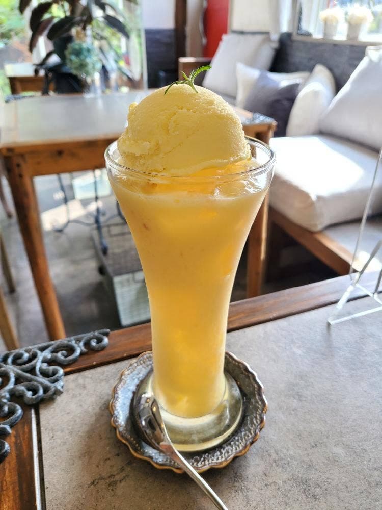 fleury cafe小布施