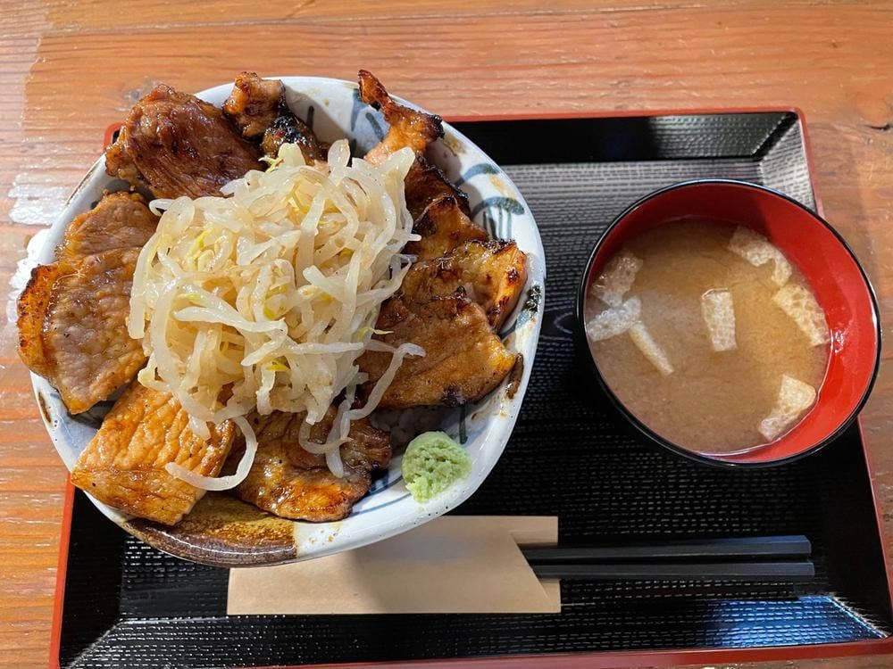 納屋橋 ホルモン