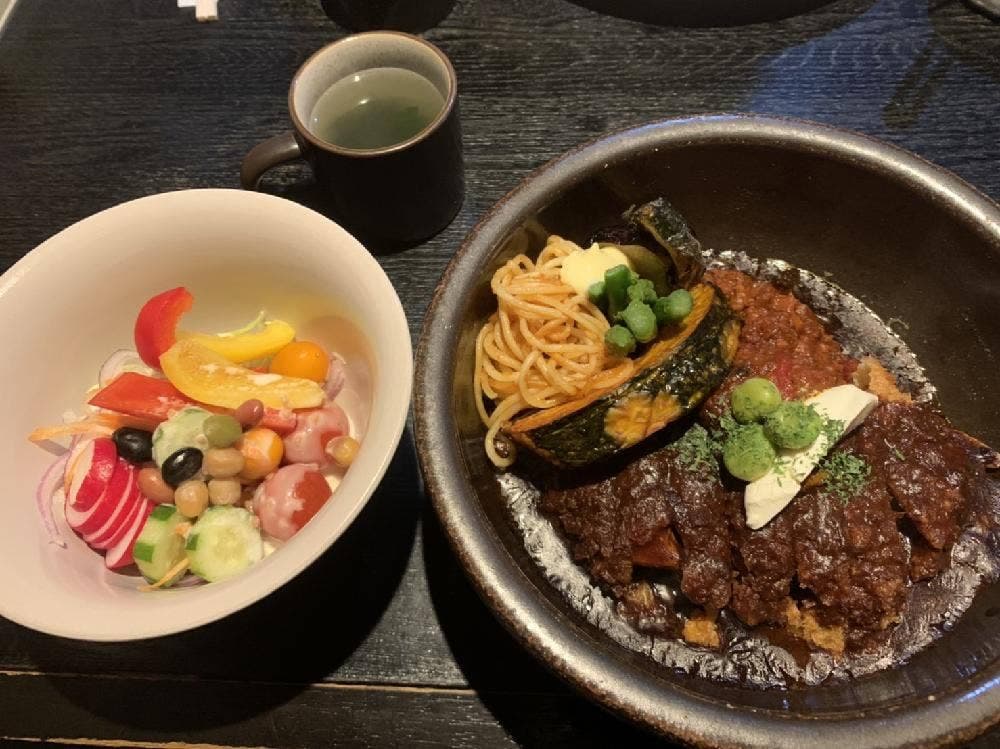 カフェ&ダイニング フォーシーズン