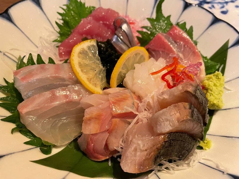 炉端と日本酒 魚丸 守山店