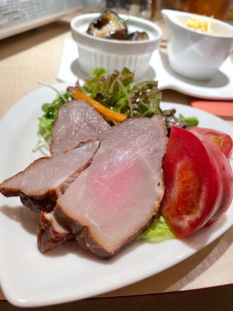 オーガニック料理とお酒の店 旬彩ダイニング・バーManna