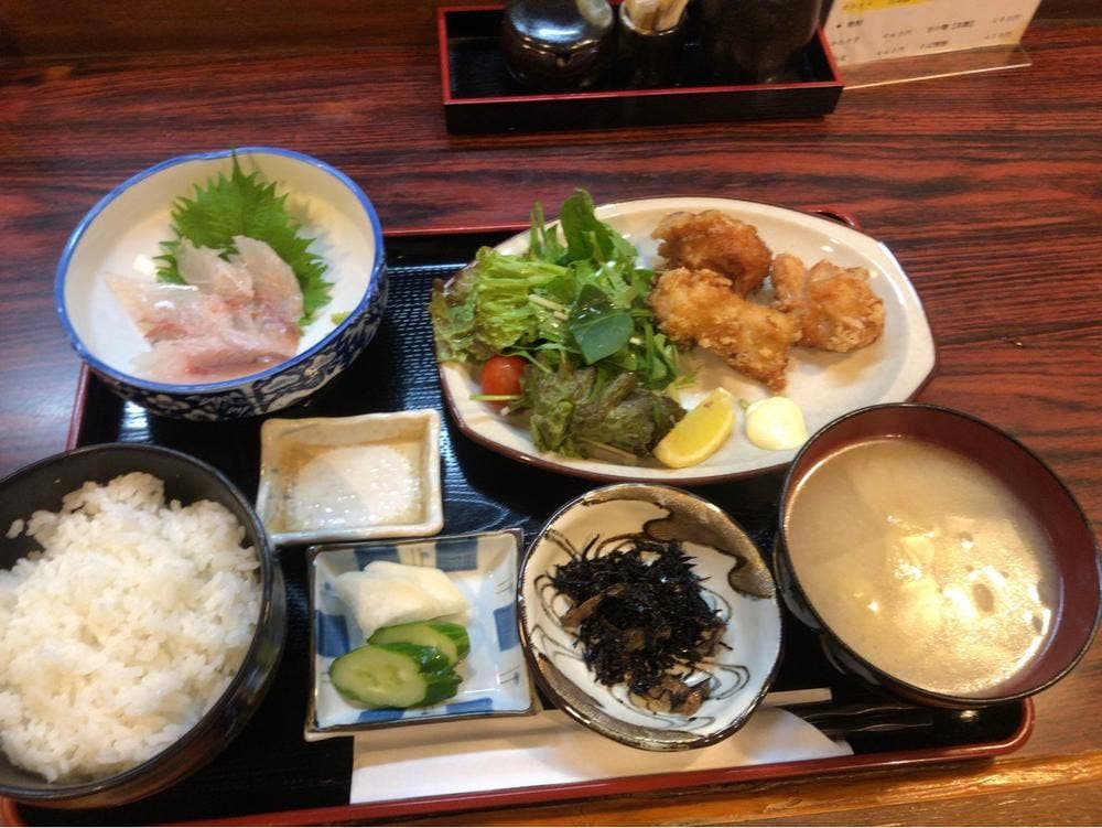 居酒屋 風