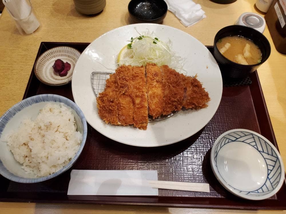 とんかつととろろ膳 かつ麦 トキハわさだタウン店
