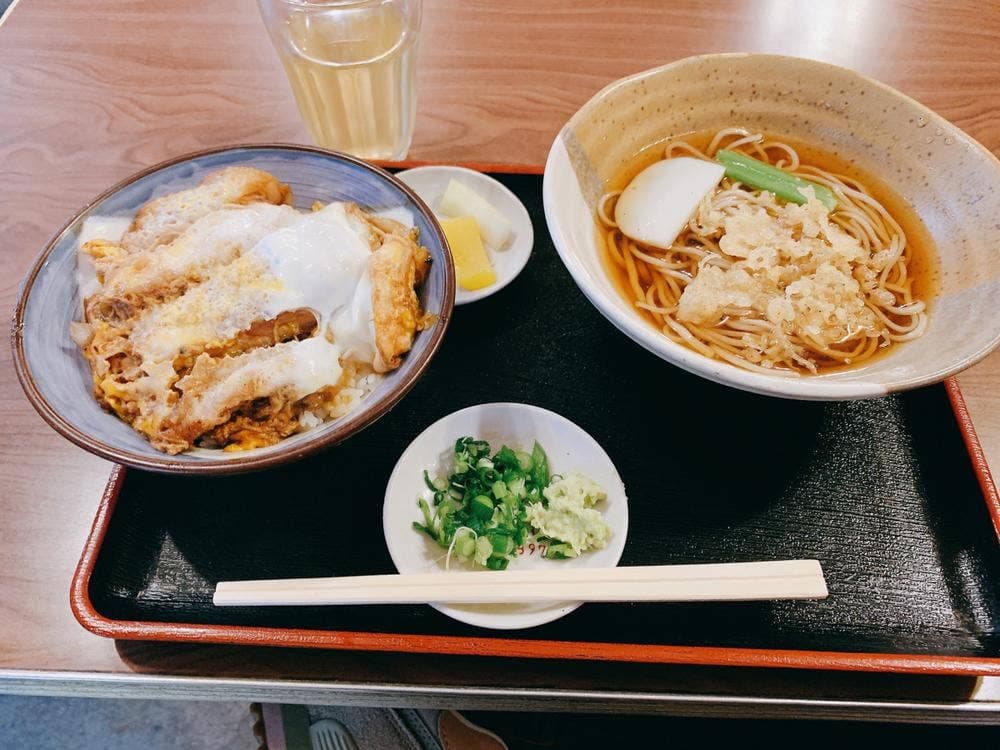 住よしそば店