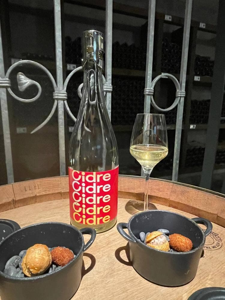 カーブドッチワイナリー ガーデンレストラン