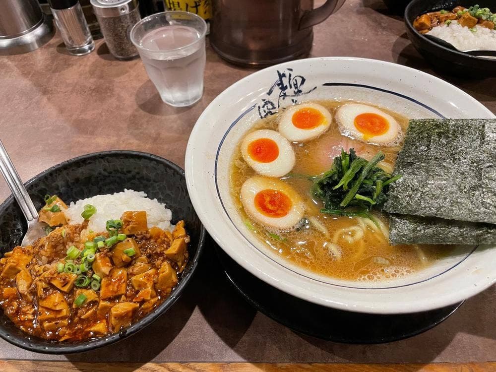 横濱家 すみれが丘店