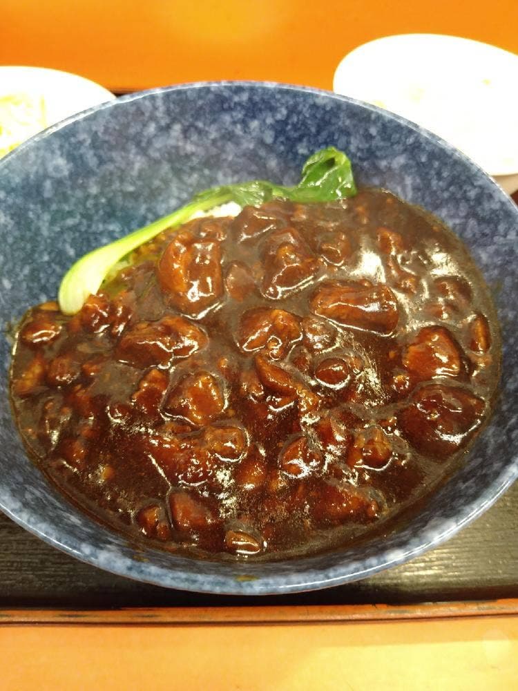 とんとん餃子 華苑飯店