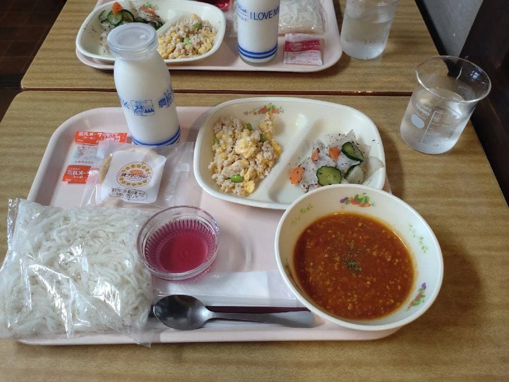 給食カフェHUNGRY