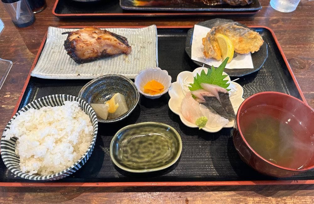 めしや 大磯港