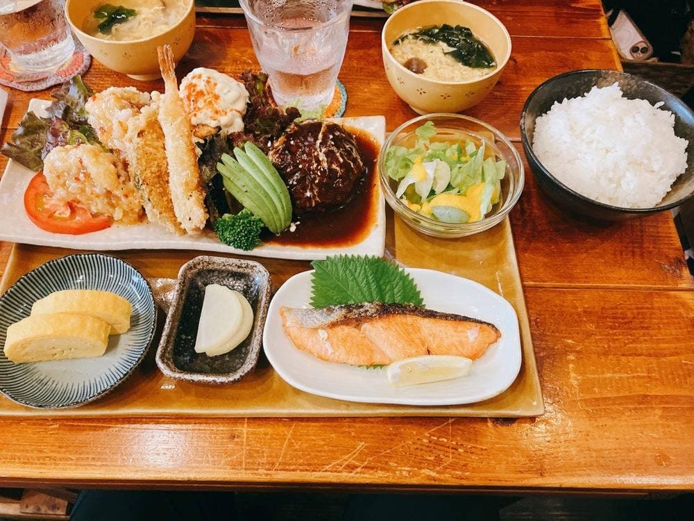 ハチミツボタン