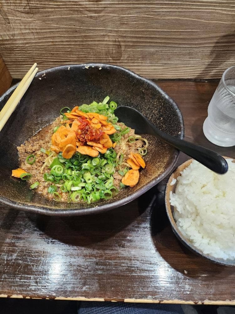 汁なし担々麺専門店 楽
