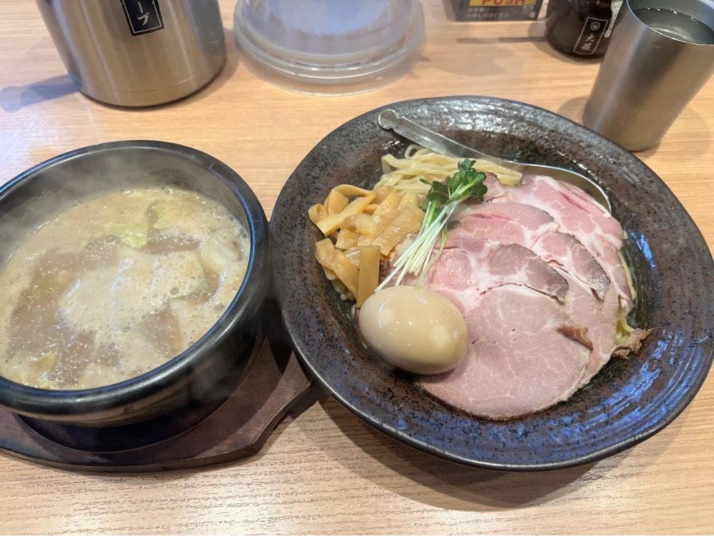 鶏と魚だしの つけめん哲 溝の口店