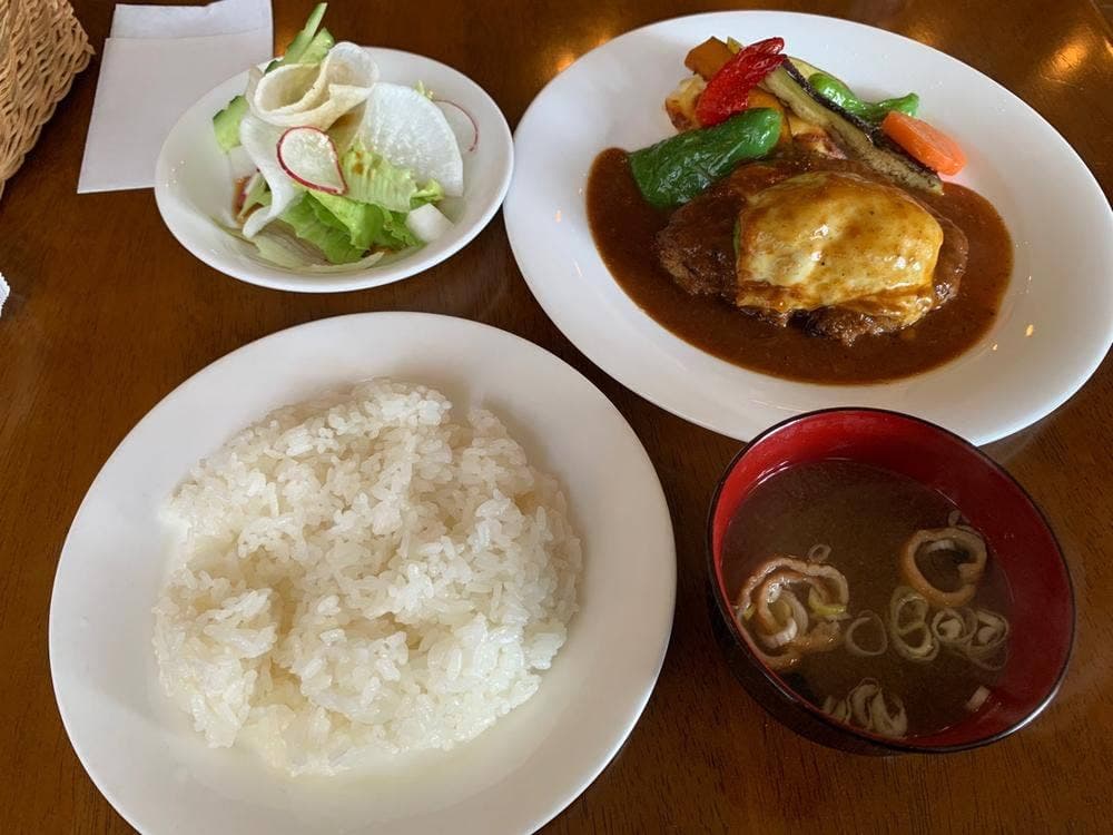 カフェードレストラン・コックドール