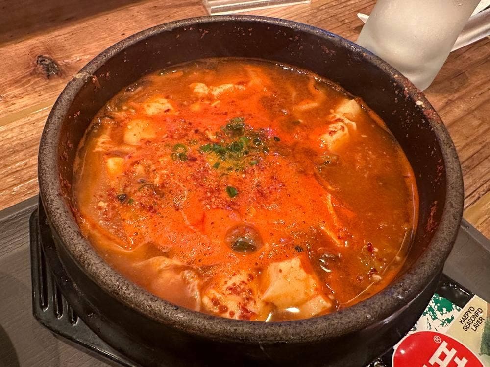KOREAN DINING LEE