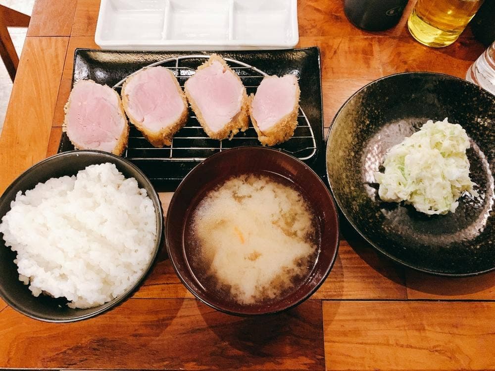 とんかつなかや