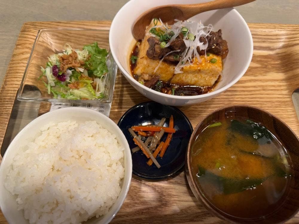 食堂ヨン