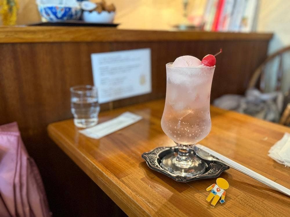 泊まれる純喫茶 ヒトヤ堂