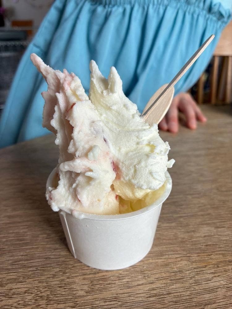 雪だるま物産館