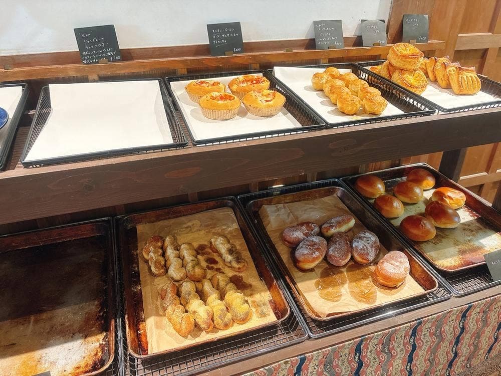 bakery cafe Humpty Dumpty