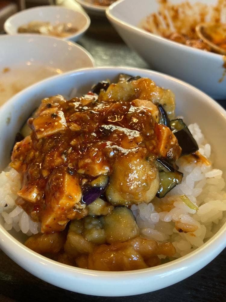 四川料理楽山