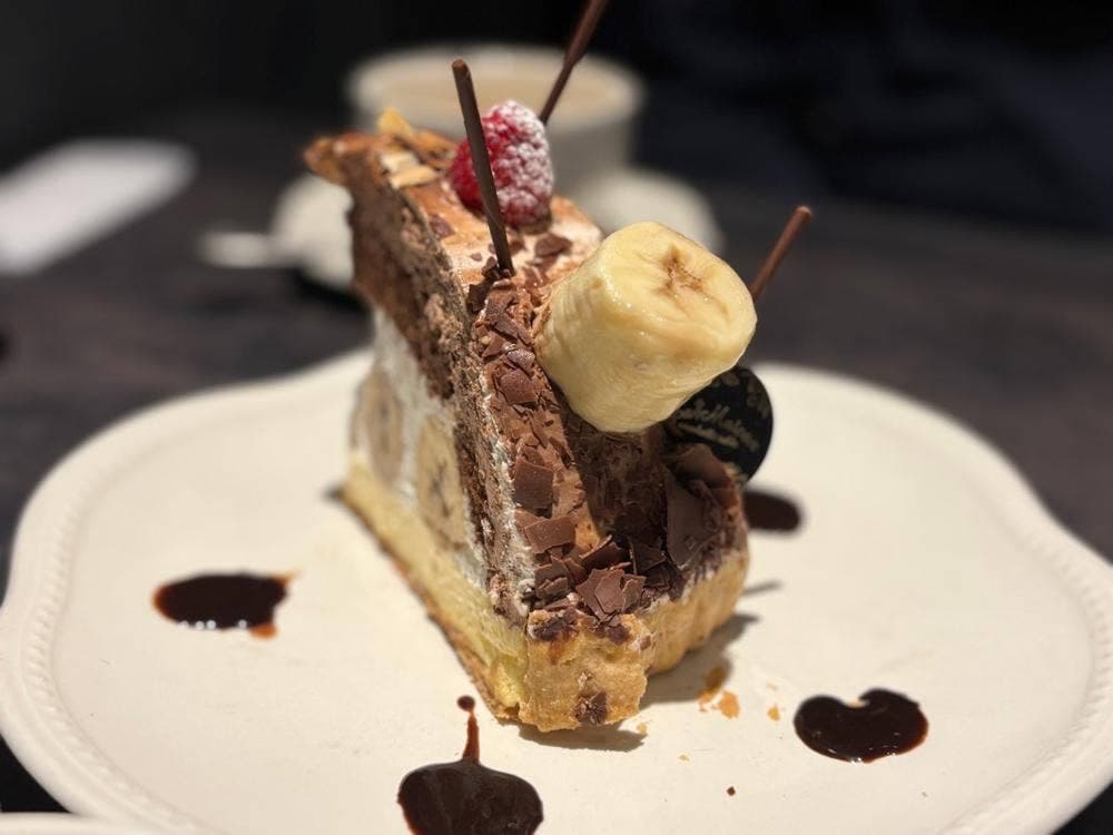 ラ・メゾン アンソレイユターブル 中日ビル店