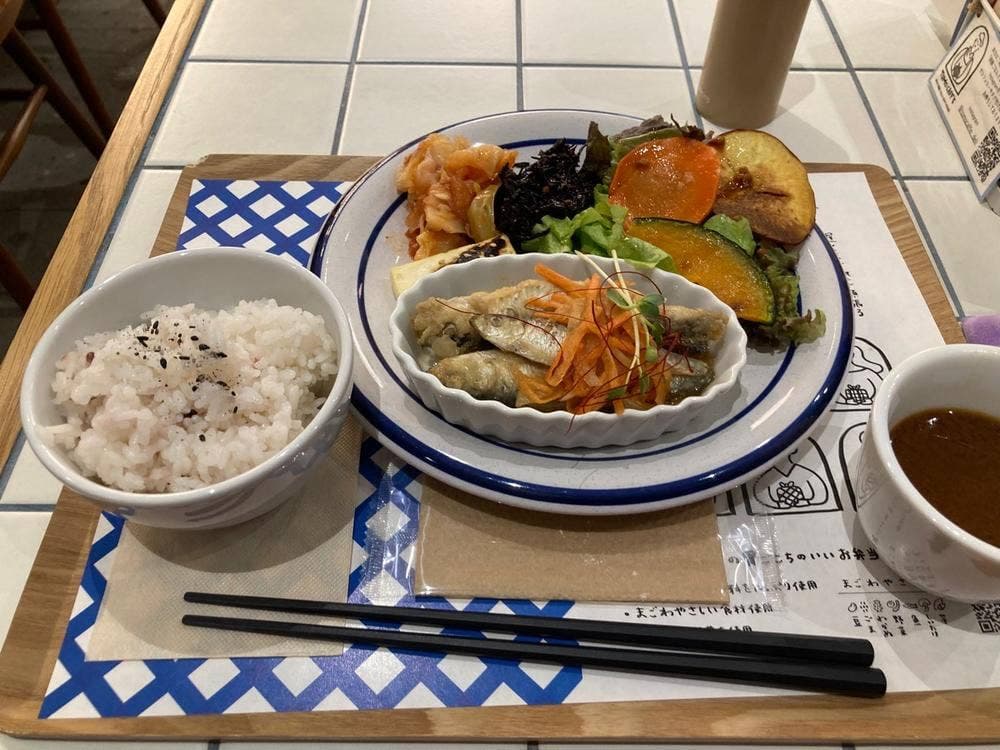 TOMO CAFF'E×DELI 星が丘テラスザキッチン内