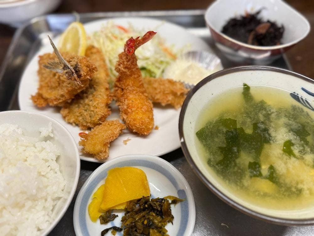 食堂 徳市