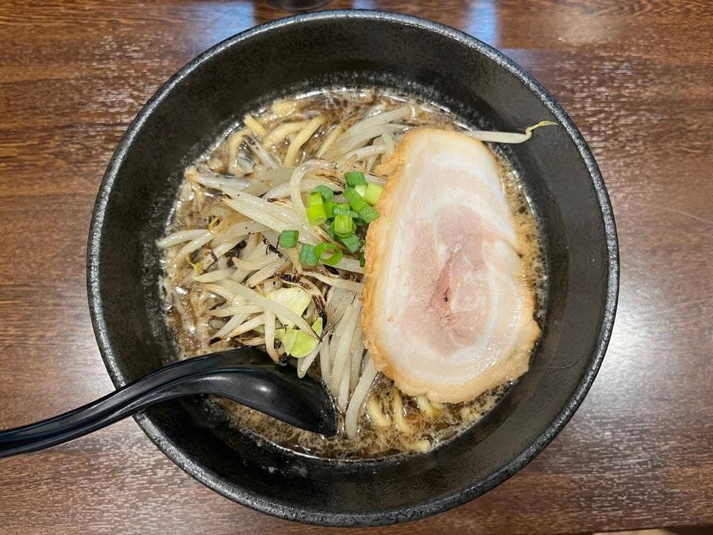 焦乃香.