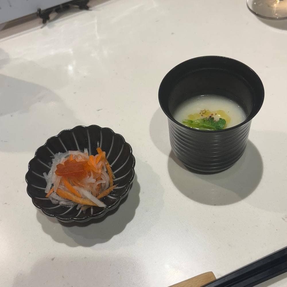 寿司とワイン オモテサンドリア