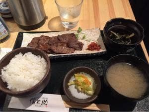 肉料理とお酒のお店 信之助
