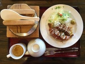 ムッシュSANDAKAN 本店