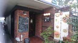 Cafe de 10番 箕面市役所前