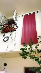 cafe crimson