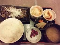 とりと