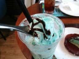 カフェ・ド・クリエ プラス ゆいの森あらかわ店