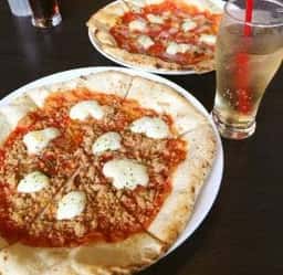 PIZZERIA BAR NAPOLI 甲府中央