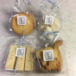 FINE CAKES