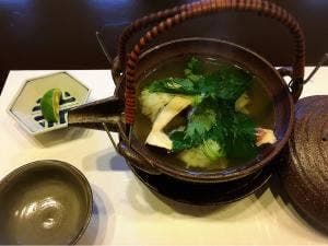 松由