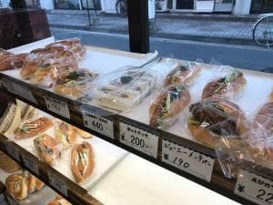 ラッキーベーカリー