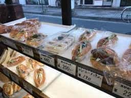 ラッキーベーカリー