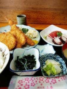 お食事処 やま㐂