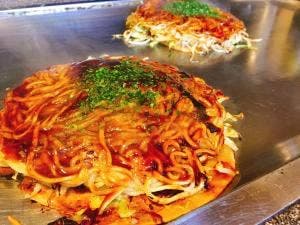 本格鉄板焼お好み焼き かたおか