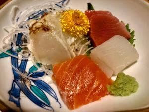 割烹 やまと 路地裏